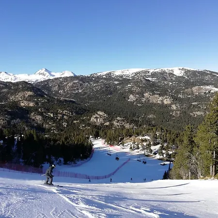 Le 1800 - Vue Sur La Chaine Des Pyrenees - Plein Sud