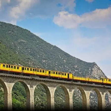Magnifique Cosy Style Campagne Avec Belle Terrasse Plein Sud Vue Sur La Chaine Des Pyrenees - A Quelques Minutes Du Centre Et Du Telecabine
